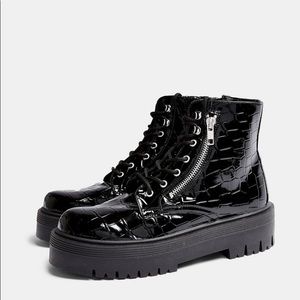 Topshop Black Wide Fit Brooke Black Unit Boot in Size 7.5